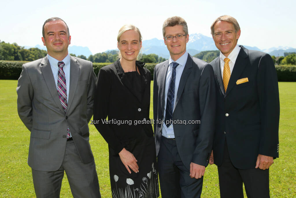 respACT - austrian business council for sustainable development: Salzburger CEOs diskutieren zu verantwortungsvollem Wirtschaften - insbesondere in Auslandsgeschäften: respACT-Business Lunch Salzburg. Im Bild v.l.n.r.: Martin Ledolter, Geschäftsführer ADA, Daniela Knieling, Geschäftsführerin respACT, Hugo Rohner, CEO Skidata, Walter Wiedenbauer, Geschäftsführer Sto, © Aussender (05.07.2014) 