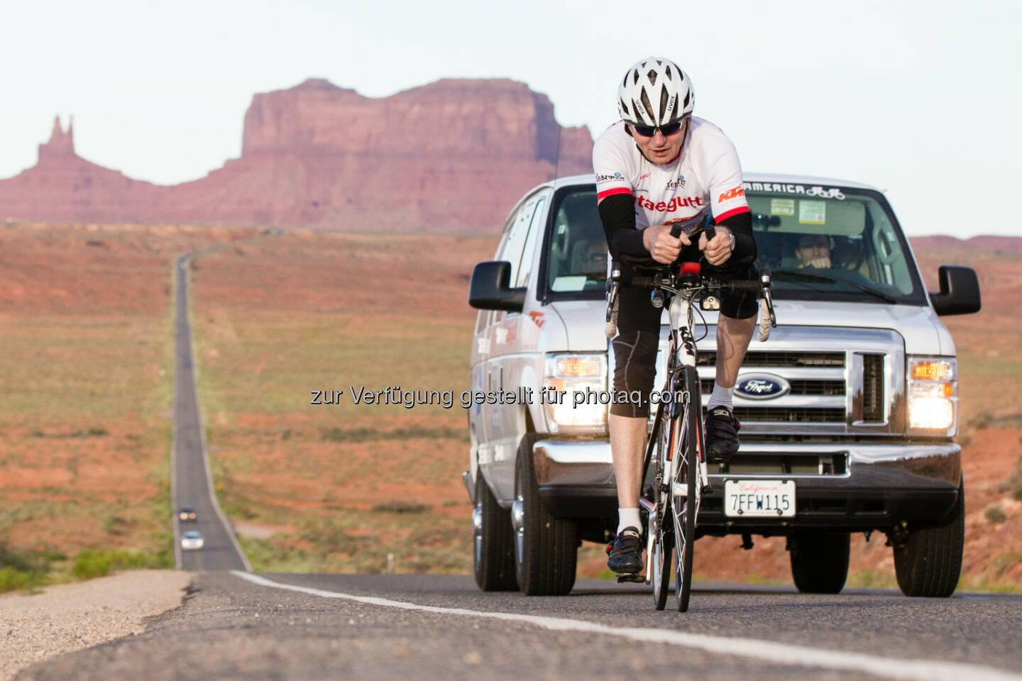 Lothar Färber vor dem Monument Valley