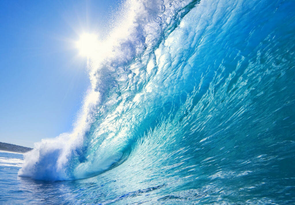 Welle, Erfolg, Erfolgswelle, Meer, Wasser, Sonne, schwappen, http://www.shutterstock.com/de/pic-25870990/stock-photo-blue-ocean-wave.html , © (www.shutterstock.com) (11.07.2014) 