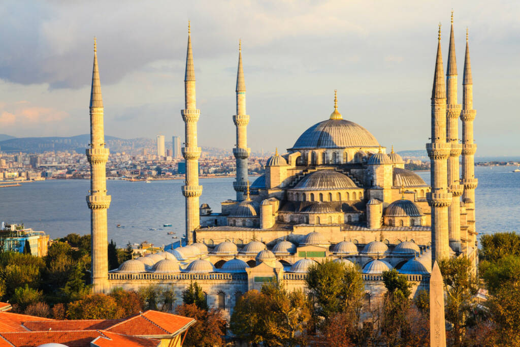 Istanbul, Türkei, http://www.shutterstock.com/de/pic-161898314/stock-photo-blue-mosque-in-istanbul-turkey.html , © (www.shutterstock.com) (14.07.2014) 