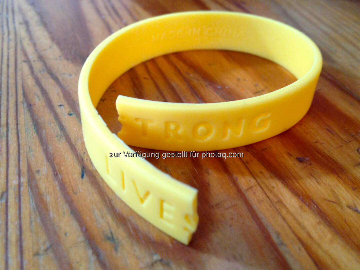 Livestrong, gerissen, gelb