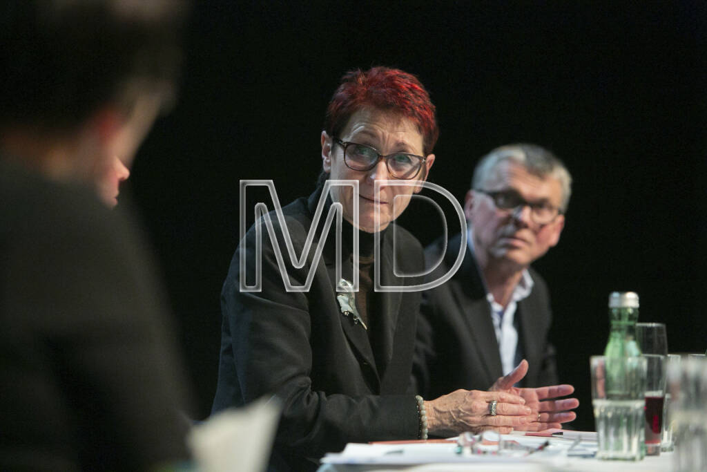 Heidi Schrodt (Vorsitzende Bildung Grenzenlos), Walter Emberger (GF teach for Austria)
, © Martina Draper (11.01.2013) 