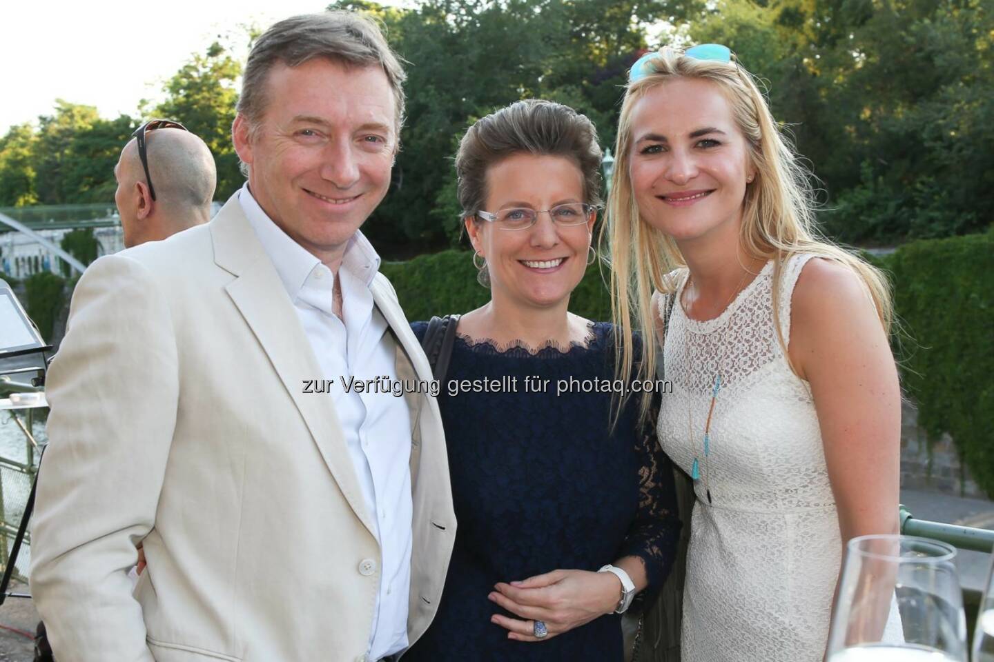 Andreas Daum (On Time Communication GmbH), Andrea Daum-Hübner (Uhrmachermeister Hübner GmbH) und Ann-Kathrine Schimel (Medecco)