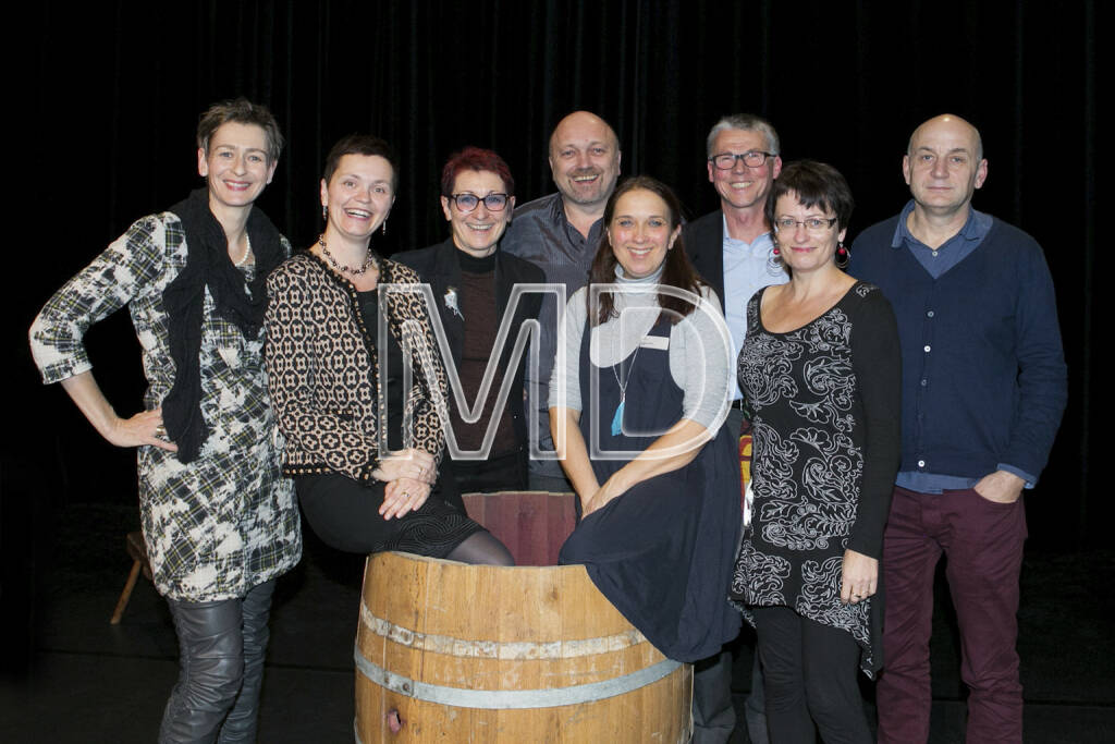 Sandra Majewski (GF von no Sugar marketing pr), Cornelia Dankl 
(Nachhaltigkeitsbeauftragte der Bonus Vorsorgekasse AG), Heidi Schrodt (Vorsitzende Bildung Grenzenlos), Sephan Rabl (GF Dschungel Wien), Raphaela
Keller (Vorsitzende des ÖDKH), Walter Emberger (GF teach for Austria),
Roswitha Reisinger  (GF Lebensart/Businessart), Reinhard Herok
(Nachhaltigkeitsbeauftragter Gugler Cross media GmbH), © Martina Draper (11.01.2013) 