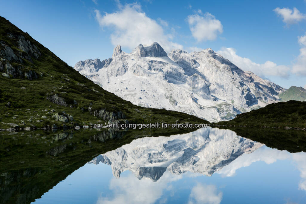 Vorarlberg Tourismus: Min Weag - der neue Vorarlberg-Rundwanderweg - die drei Türme sieht der Wanderer auf der Etappe 21, von der Lindauer Hütte nach Brand (c) Vorarlberg Tourismus, © Aussendung checkfelix (25.07.2014) 