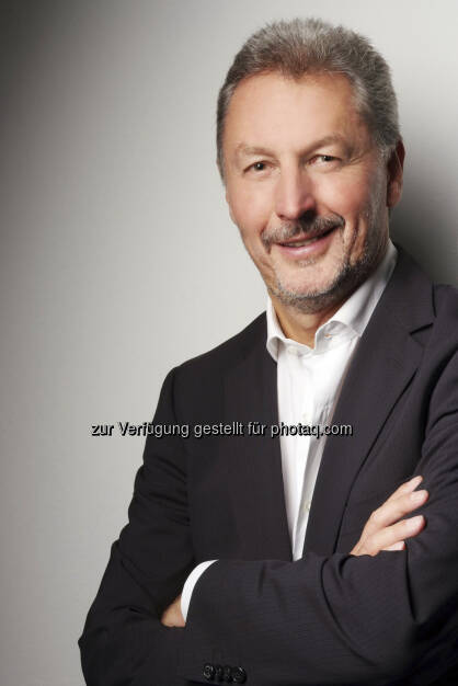 Austrian Airlines: Mit 1. Februar 2013 übernimmt Michael Delion (57) die Leitung der Austrian Airlines Technik. Der gelernte Flugzeugmechaniker und Diplom-Ingenieur der Luft- und Raumfahrttechnik folgt Burkard Wigger, der das Unternehmen wie angekündigt mit Ende Jänner verlassen wird (c) Austrian Airlines (14.01.2013) 