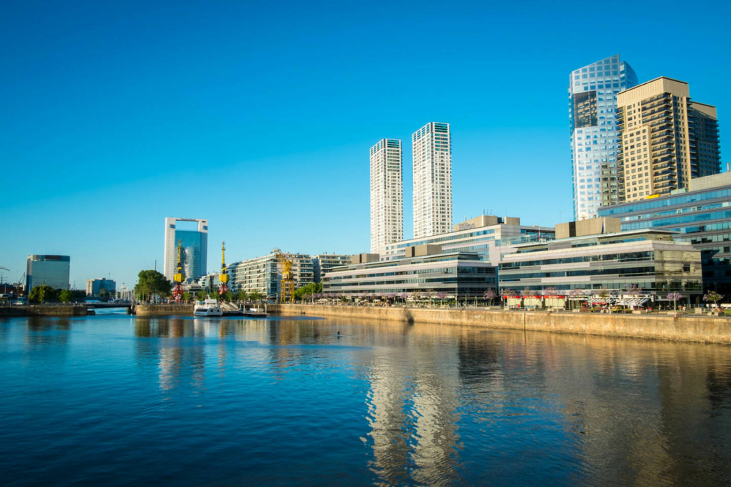 Buenos Aires, Argentinien, <a href=http://www.shutterstock.com/gallery-307270p1.html?cr=00&pl=edit-00>Daniel Korzeniewski</a> / <a href=http://www.shutterstock.com/?cr=00&pl=edit-00>Shutterstock.com</a> , Daniel Korzeniewski / Shutterstock.com