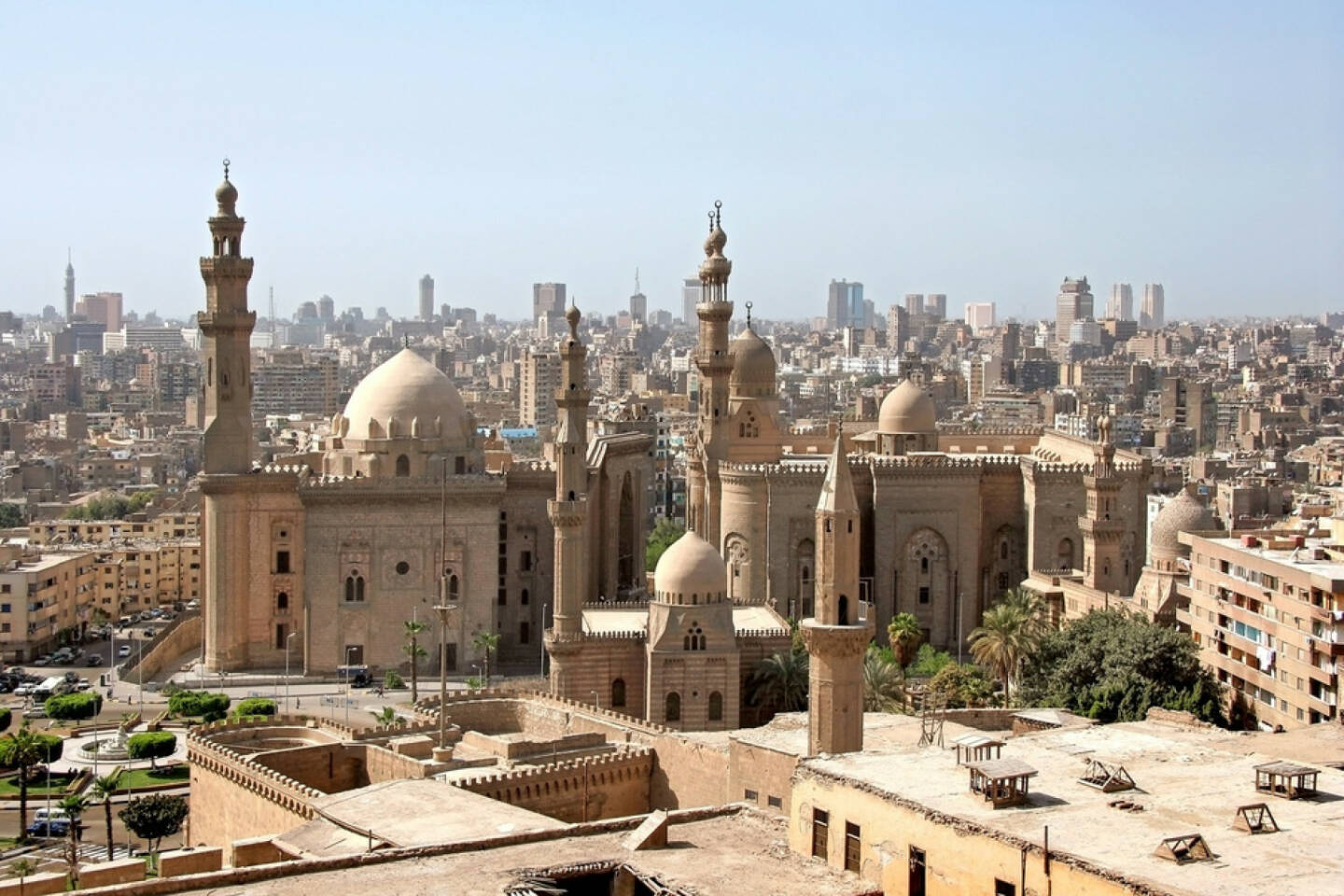 Kairo, Ägypten, http://www.shutterstock.com/de/pic-90247558/stock-photo-view-of-cairo-from-the-citadel.html? 
