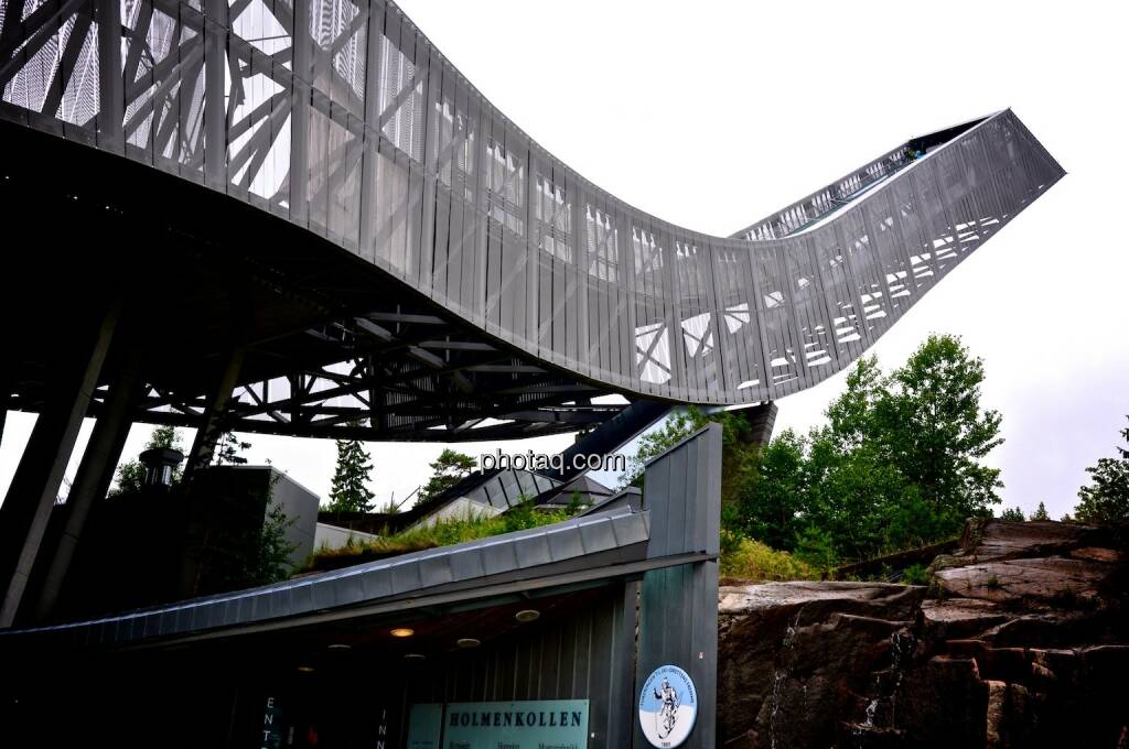 Holmenkollen Sprungturm, © photaq.com (08.08.2014) 