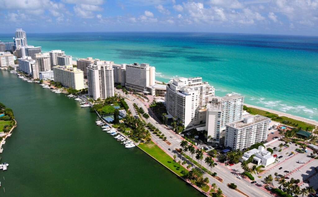 Miami, Floria, USA, http://www.shutterstock.com/de/pic-109905860/stock-photo-aerial-view-of-miami-south-beach-florida-usa.html , © (www.shutterstock.com) (09.08.2014) 