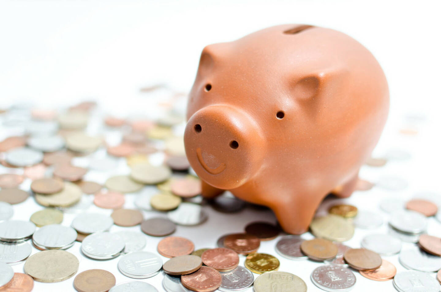 Sparschwein, Münzen, Geld, sparen, http://www.shutterstock.com/de/pic-116879326/stock-photo-piggy-bank.html 