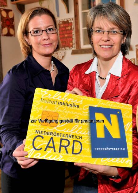 Marion Boda, Geschäftsführerin der Niederösterreich-Card und Tourismuslandesrätin Petra Bohuslav: Niederösterreich-Card steuert auf Rekordjahr zu, © Aussender (14.08.2014) 