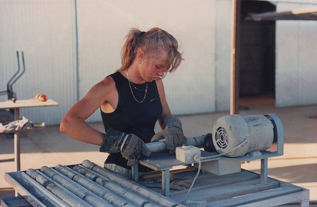 Arbeit Fabrik Drilling, Halla Gudrun Mixa, © diverse Handypics mit freundlicher Genehmigung von photaq.com-Freunden (22.08.2014) 