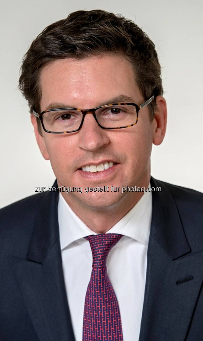 Maximilian Wolters ist seit dem 1. August Head of Wealth Management Deutschland und Österreich in der Edmond de Rothschild Gruppe. In dieser Funktion leitet Wolters den Geschäftsbereich Vermögensverwaltung innerhalb des Private Merchant Banking und soll diese Sparte weiter ausbauen. Das Private Merchant Banking ist auf die Betreuung von Familienunternehmen in allen privaten und geschäftlichen Vermögensbelangen spezialisiert. (Bild: Edmond de Rothschild Gruppe)