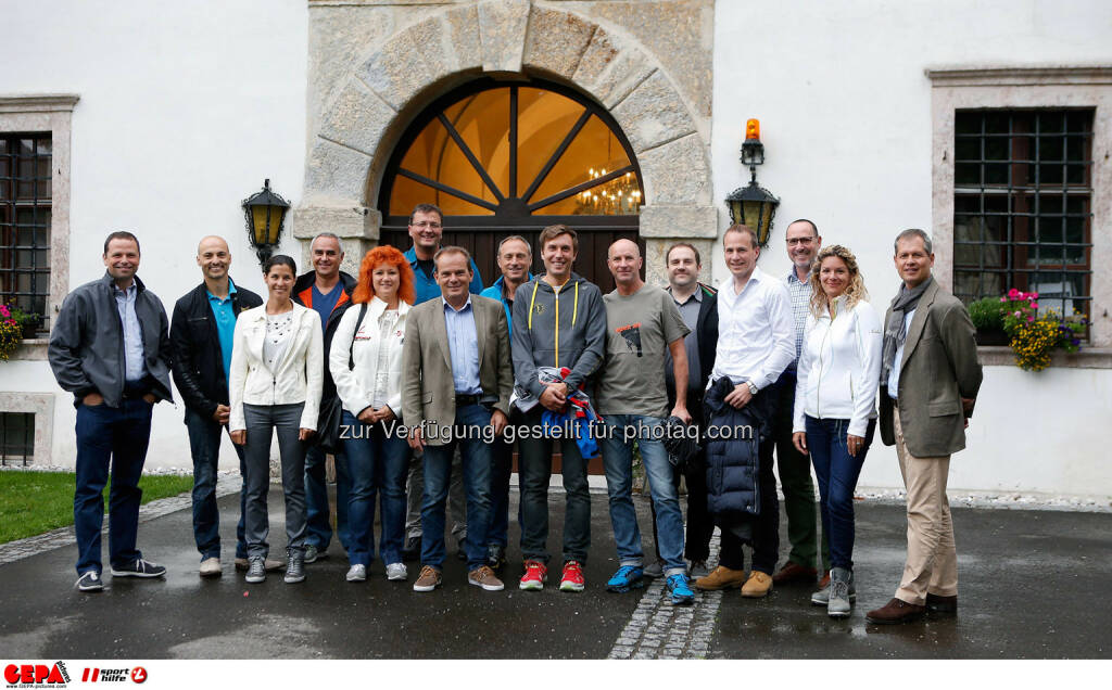 Philipp Bodzenta, Christian Lugar (mit Freundin), Walter Sattlberger, Doris Muth, Marc Hauser, Kurt Schuegerl, Toni Schutti, Sebastian Haboeck, Roland Koenigshofer, Johannes Raab, Tobias Grafe, Martin Wiesinger, Rita Davidson und Udo Kluewer. (Photo: GEPA pictures/ Markus Oberlaender) (26.08.2014) 