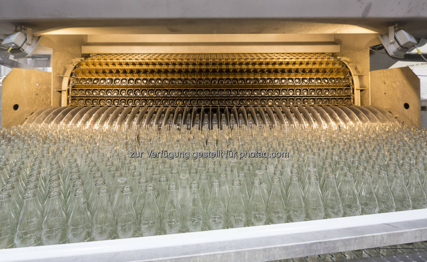 Coca Cola Flaschen, Produktionsanlage in Edelstal (Bild: Coca-Cola Hellenic, Eva Kelety)
