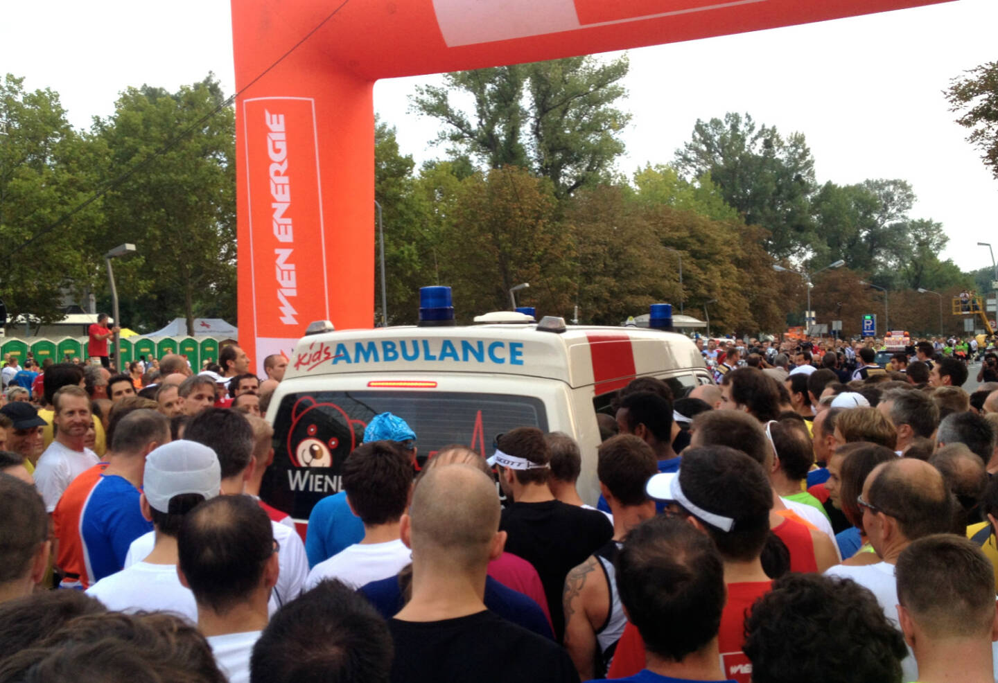 Rettungsgasse, Ambulanz beim Wien Energie Business Run 2014