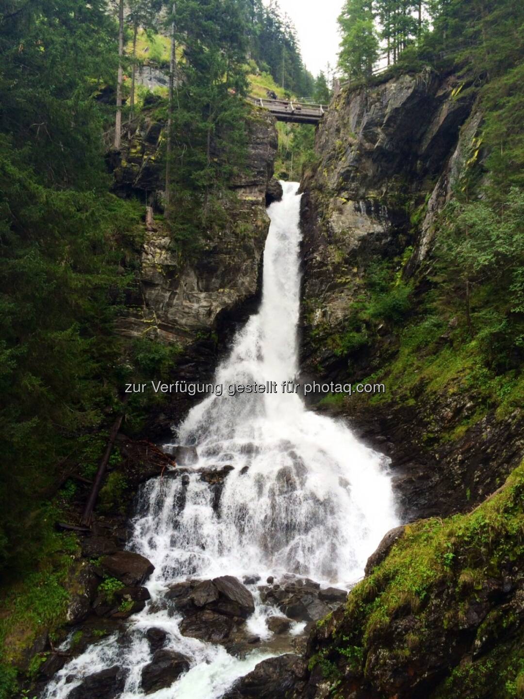 Wasserfall, Wasser