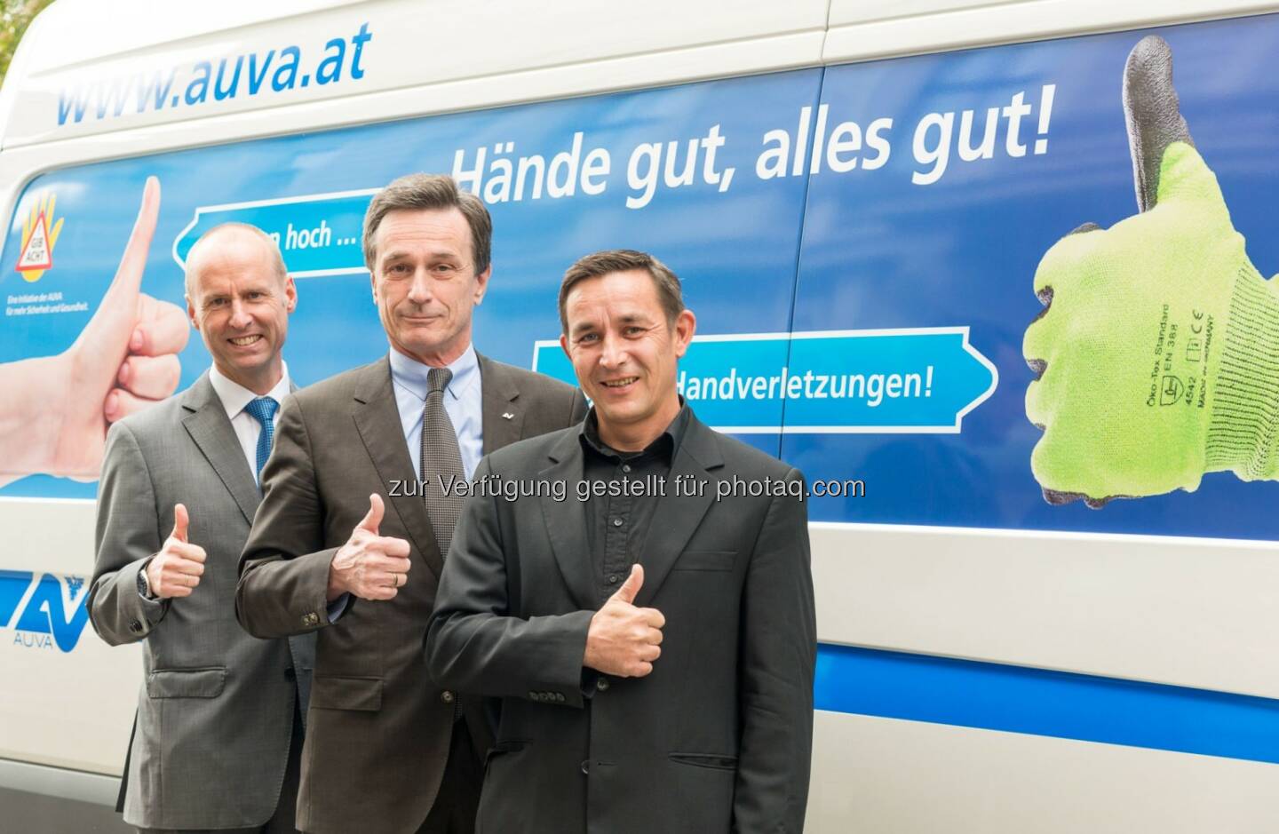 Georg Effenberger (Leiter der Abteilung für Unfallverhütung und Prävention, AUVA), Generaldirektor Peter Vavken (AUVA), Matthias Müller (Etat Director, Unique Werbeagentur): AUVA startet österreichweite Kampagne gegen Handverletzungen