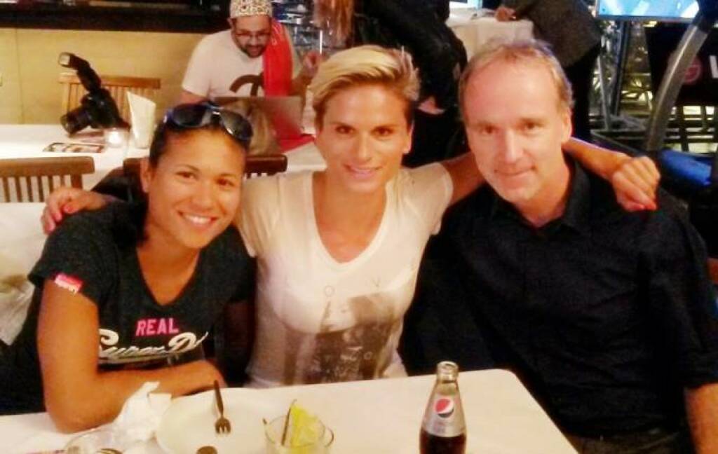 Annabelle Mary Konczer, Elisabeth Niedereder, Christian Drastil beim Kick Off Event zum Vienna Night Run 2014 in der Summerstage (11.09.2014)