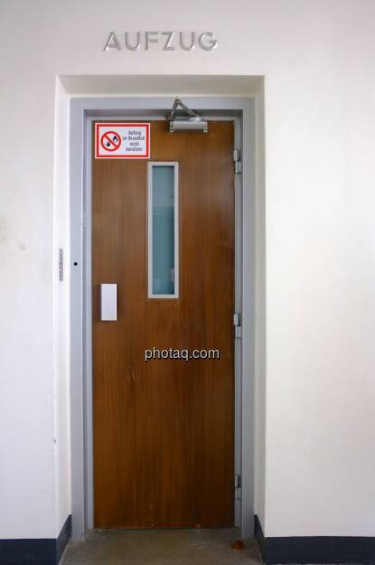 Hochhaus Herregasse 6-8 Detail Stiegenhaus Aufzug, © Josef Chladek für photaq.com (13.09.2014)