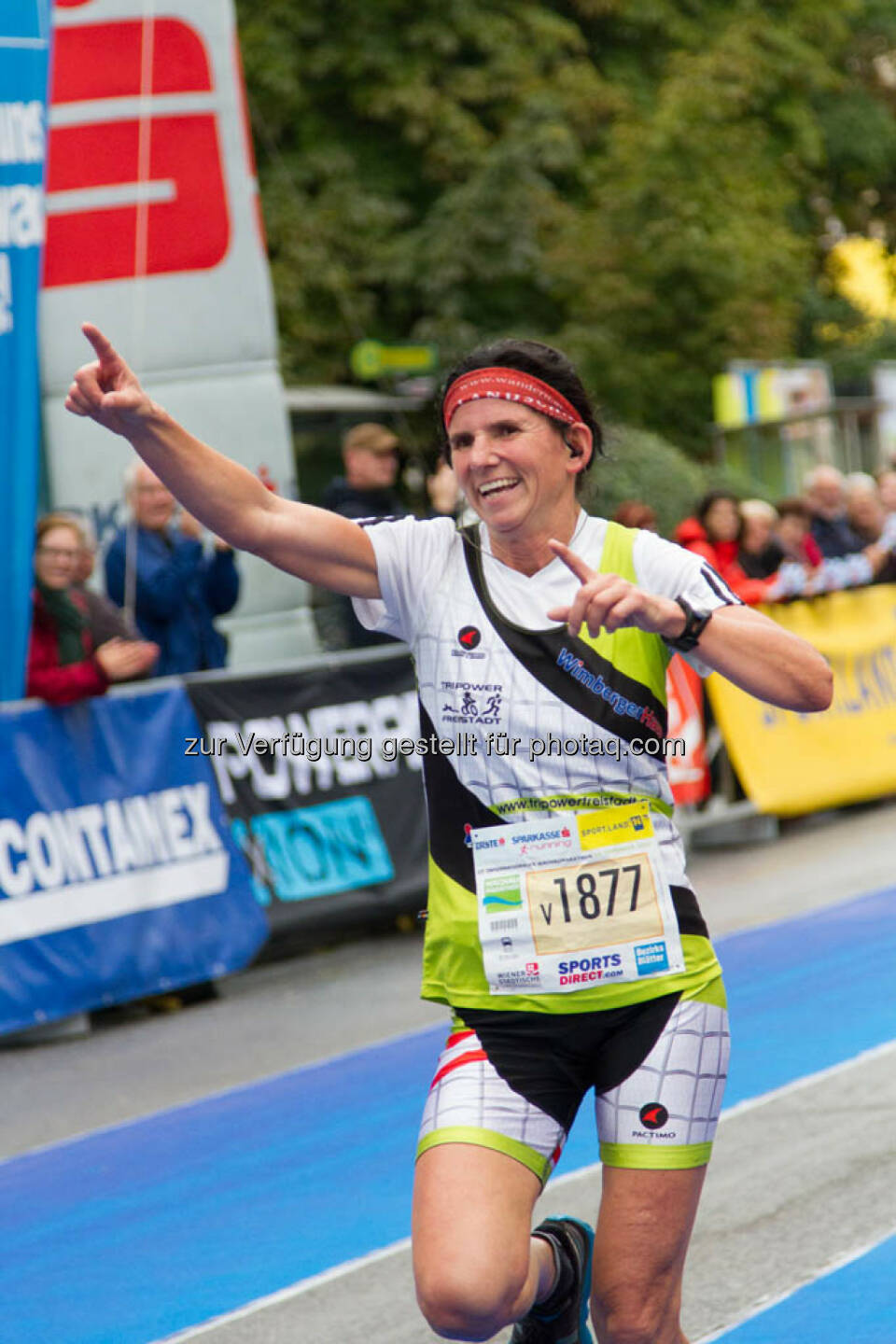 Winkler Monika, 3. Platz, Viertelmarathon Damen, Wachau Marathon 2014, yes, Freude, Jubel