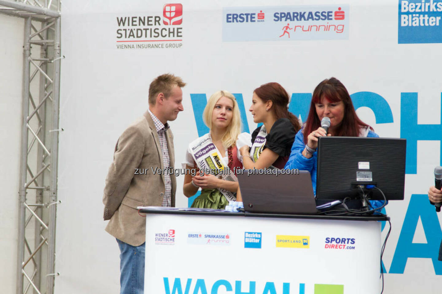 Miss Wachau Diana Süss und Miss Niederösterreich Claudia Kainz, Wachau Marathon 2014