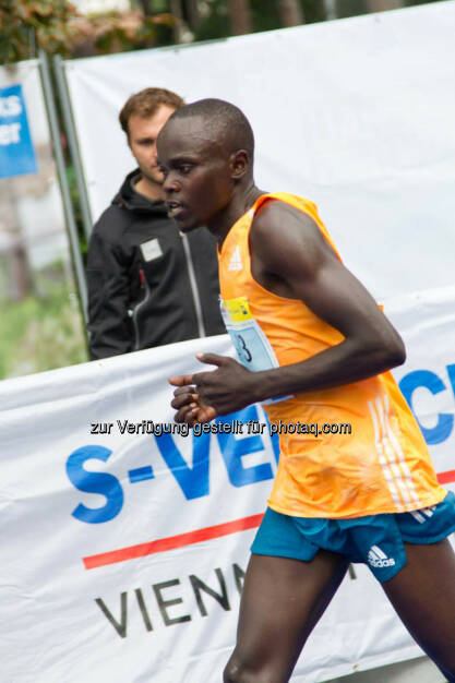 Ngeny Fredrich-Kipchumba, 4. Platz Halbmarathon Herren, Wachau Marathon 2014, © Milena Ioveva  (14.09.2014) 