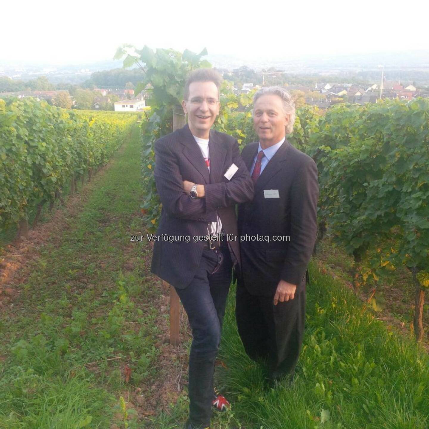 Investmentpunk Gerald Hörhan und Johannes Baratta, Vorstand der Bethmann Bank: Zwei Österreicher im Rahmen einer Veranstaltung auf der Burg Schwarzenstein in der Nähe von Wiesbaden (mit freundlicher Genehmigung von Gerald Hörhan)