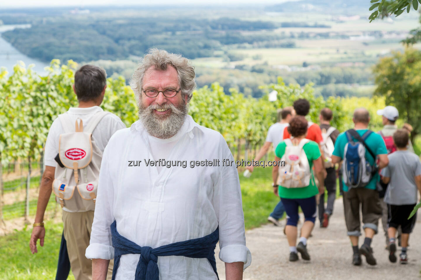 Hofer KG: 3. Herbstwandern mit Biopionier Werner Lampert lockte erneut mehr als 1.000 Wanderer in die Wachau