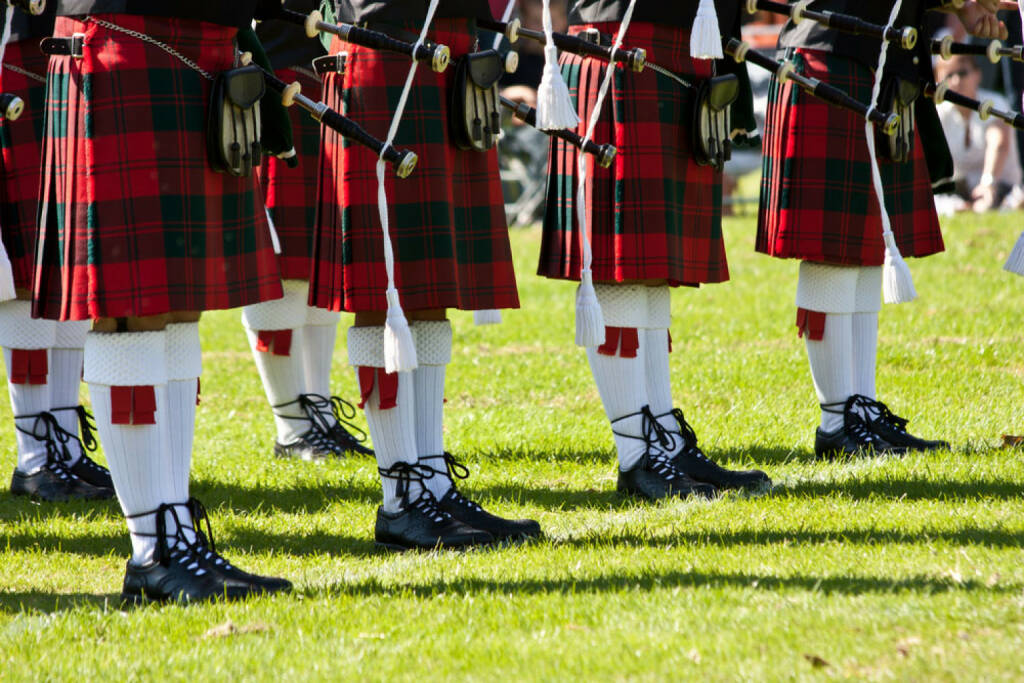 Schottland, Schottenrock, Dudelsack http://www.shutterstock.com/de/pic-63099001/stock-photo-detail-of-original-scottish-kilts-during-highlands-games.html, © shutterstock.com (22.09.2014) 