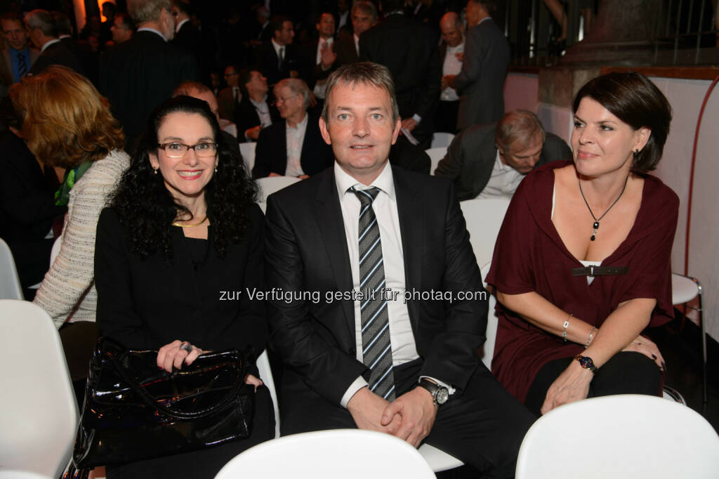 Tatjana Oppitz (IBM Chefin), Marcus Grausam (A1 Technikvorstand) und Elisabeth Grausam., © Telekom Austria Group / Rainer Eckharter (24.09.2014) 