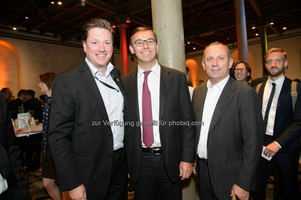 Michael Stix (Geschäftsführer PRO7 Sat1 Puls4 Gmbh), Alain Favey (Vorstand Porsche Holding) und Hans-Peter Schützinger (Vorstand Porsche Holding), © Telekom Austria Group / Rainer Eckharter (24.09.2014) 