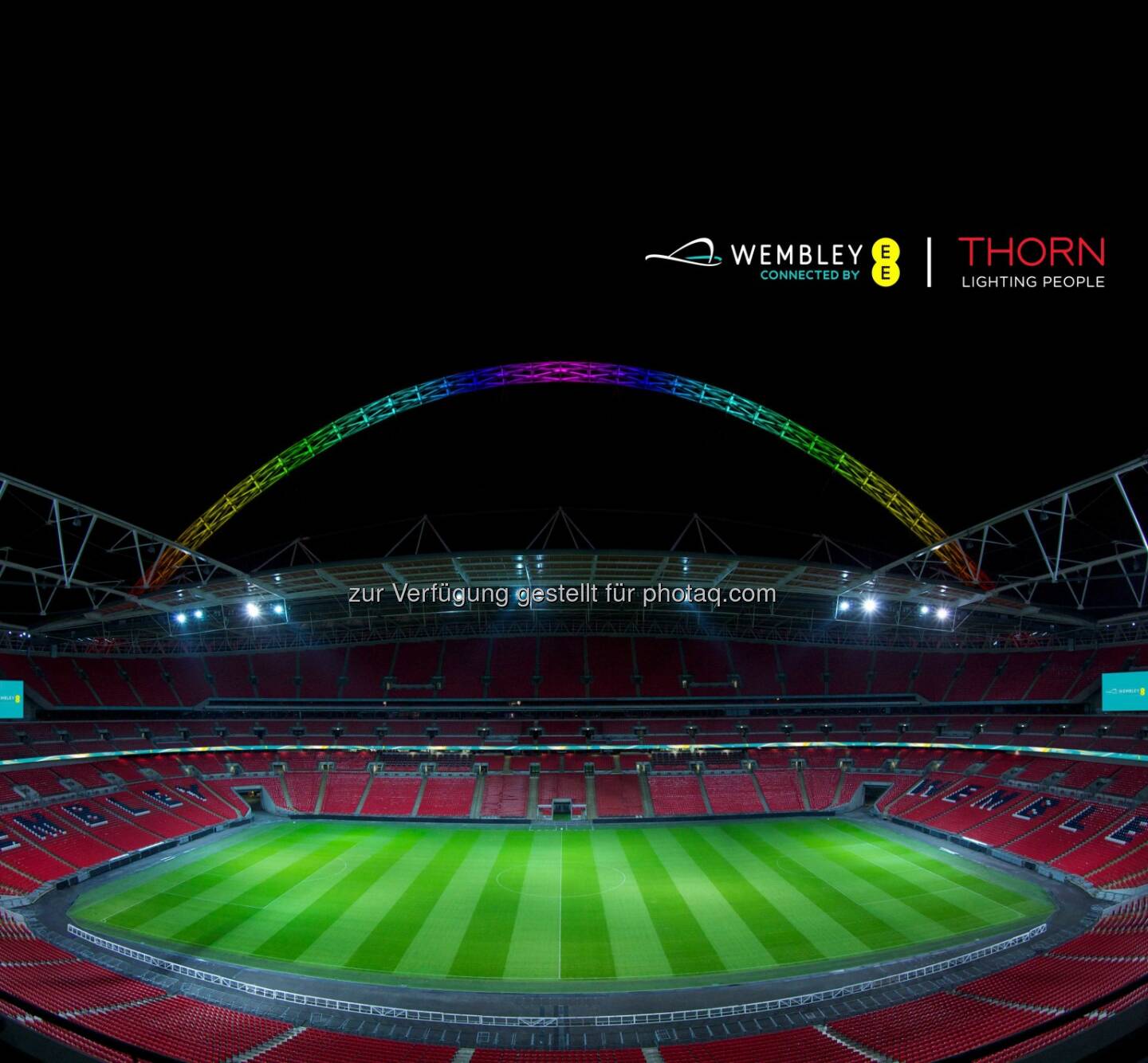 Thorn, eine Marke der Zumtobel Group, ist seit vier Jahrzehnten Lichtpartner des Wembley Stadions connected by EE. Im Zuge dieser langjährigen Zusammenarbeit hat der Spezialist für Außen- und Sportstättenbeleuchtung nun den Stadion-Bogen beleuchtet, der als 133 Meter hohes Wahrzeichen in ganz London sichtbar ist.