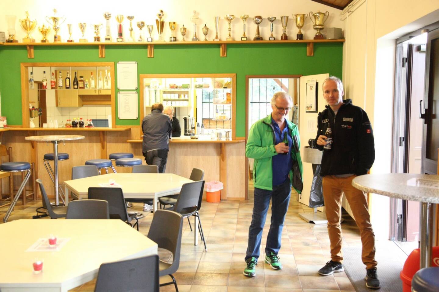 Franz Reuter (Alland SC), Christian Drastil (Runplugged) im Klubhaus