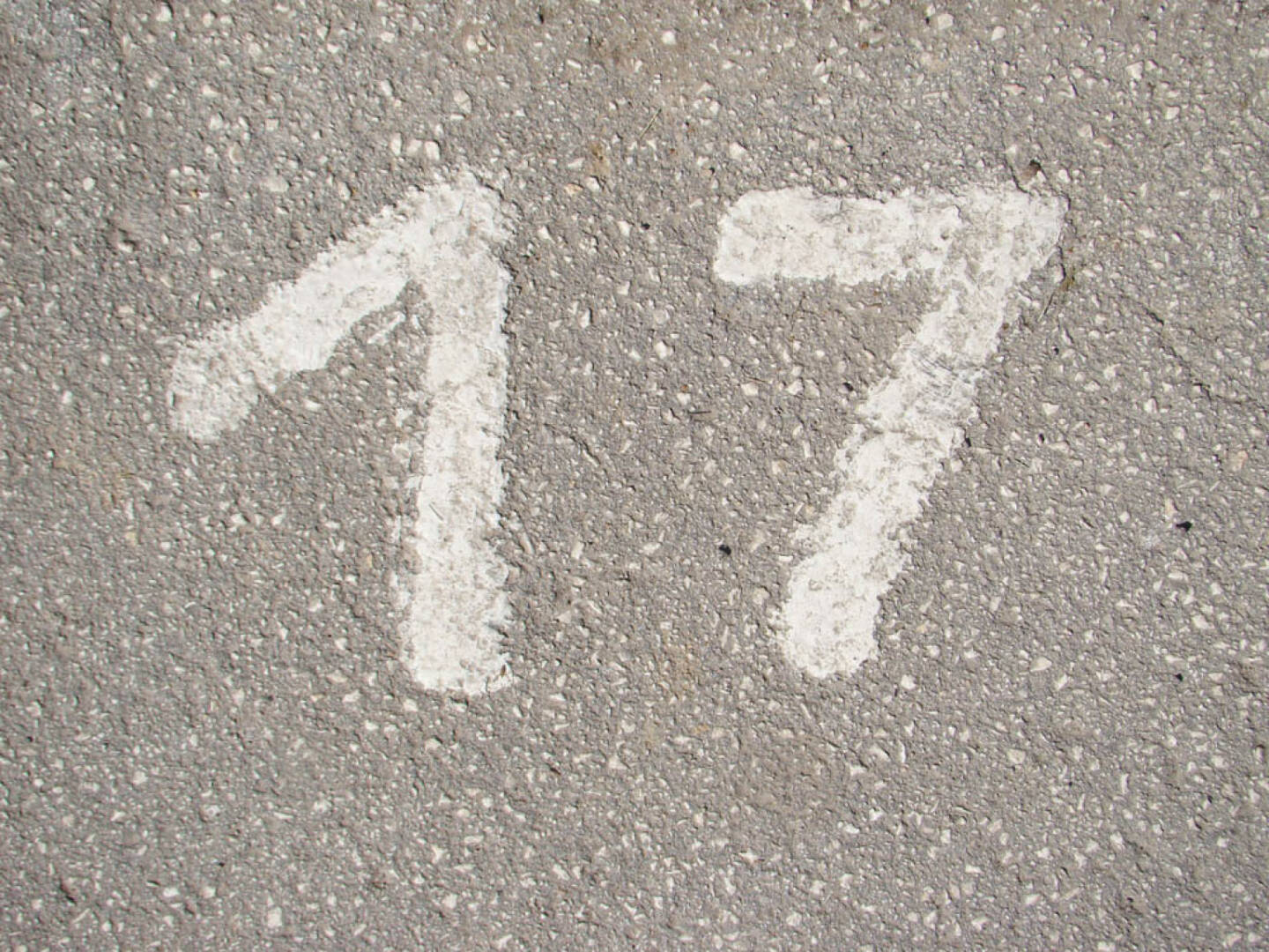 17, siebzehn, http://www.shutterstock.com/de/pic-187254560/stock-photo-number-seventeen.html