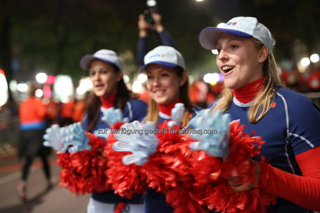 erste bank vienna night run 2014, cheerleader, anfeuern, © erste bank vienna night run/Ludwig Schedl (01.10.2014) 