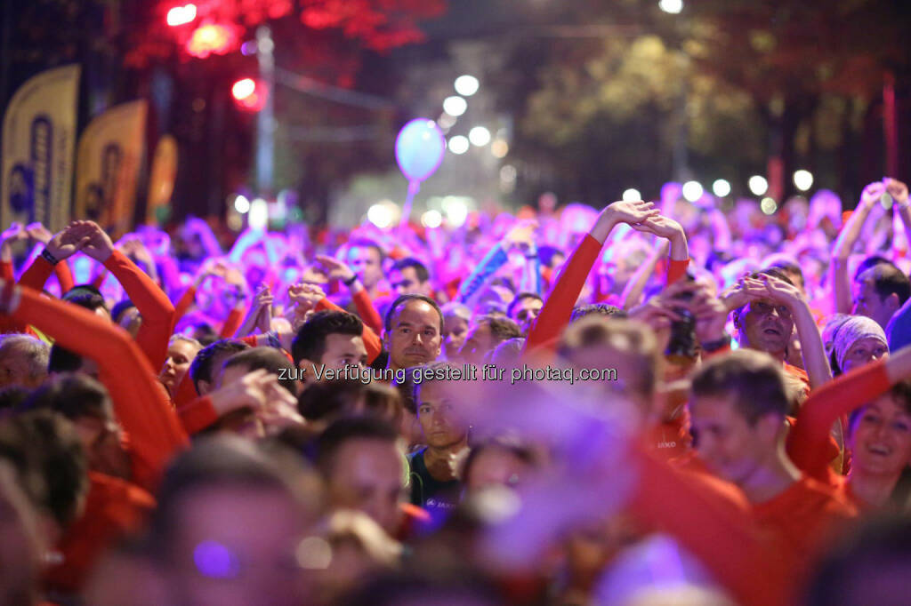 erste bank vienna night run 2014, Startgedränge, © erste bank vienna night run/Ludwig Schedl (01.10.2014) 