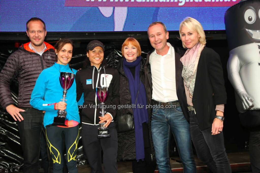 Siegerin Nada Ina Pauer, Annabelle Mary Koncer, Chris Lohner, Hannes Menitz, Veranstalter des erste bank vienna night runs, Christine Grafinger, © leisure/Ludwig Schedl (02.10.2014) 