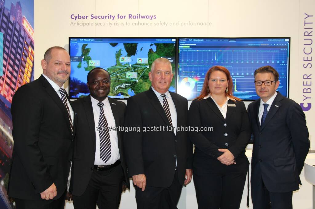 Alexander Szönyi: Sales Manager Domestic - John Kojo Ampia-Addison: Software Developer -  Alfred Veider: VP, Country Director & CEO - Alzbeta Helienek, Product Manager - Hannes Boyer: Director Marketing & Sales, Defence & Security: Thales bei der InnoTrans 2014 in Berlin, © Aussendung (02.10.2014) 