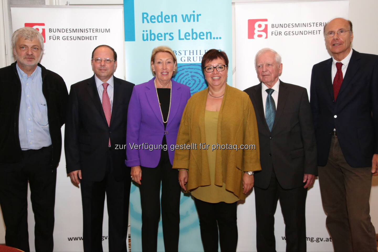 Karl Öllinger (Politiker und selbst Betroffener), Univ.Prof. Thomas Szekeres (Präsident der Ärztekammer für Wien), Helga Thurnher (Präsidentin der Selbsthilfe Darmkrebs), BM Sabine Oberhauser (Bundesministerin für Gesundheit), Univ.Prof. Harald zur Hausen (Deutsches Krebsforschungszentrum DKFZ, Heidelberg, Nobelpreisträger für Medizin 2008), Univ.Prof. Heinz Ludwig (Wilhelminenkrebsforschungsinstitut, Wilhelminenspital, Wien): Care Company GmbH: Darmkrebs - heute kein Tabu-Thema mehr!