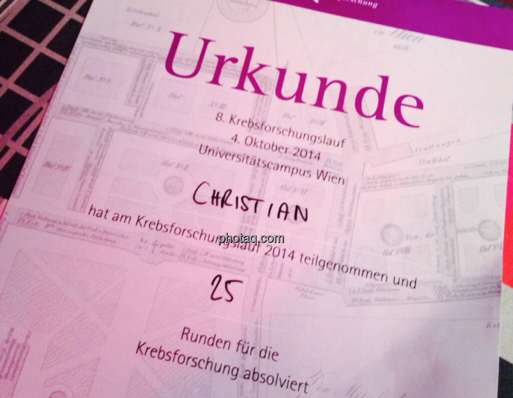 Urkunde 8. Krebsforschungslauf, ca. Halbmarathon des http://www.runplugged.com-Starters (04.10.2014) 