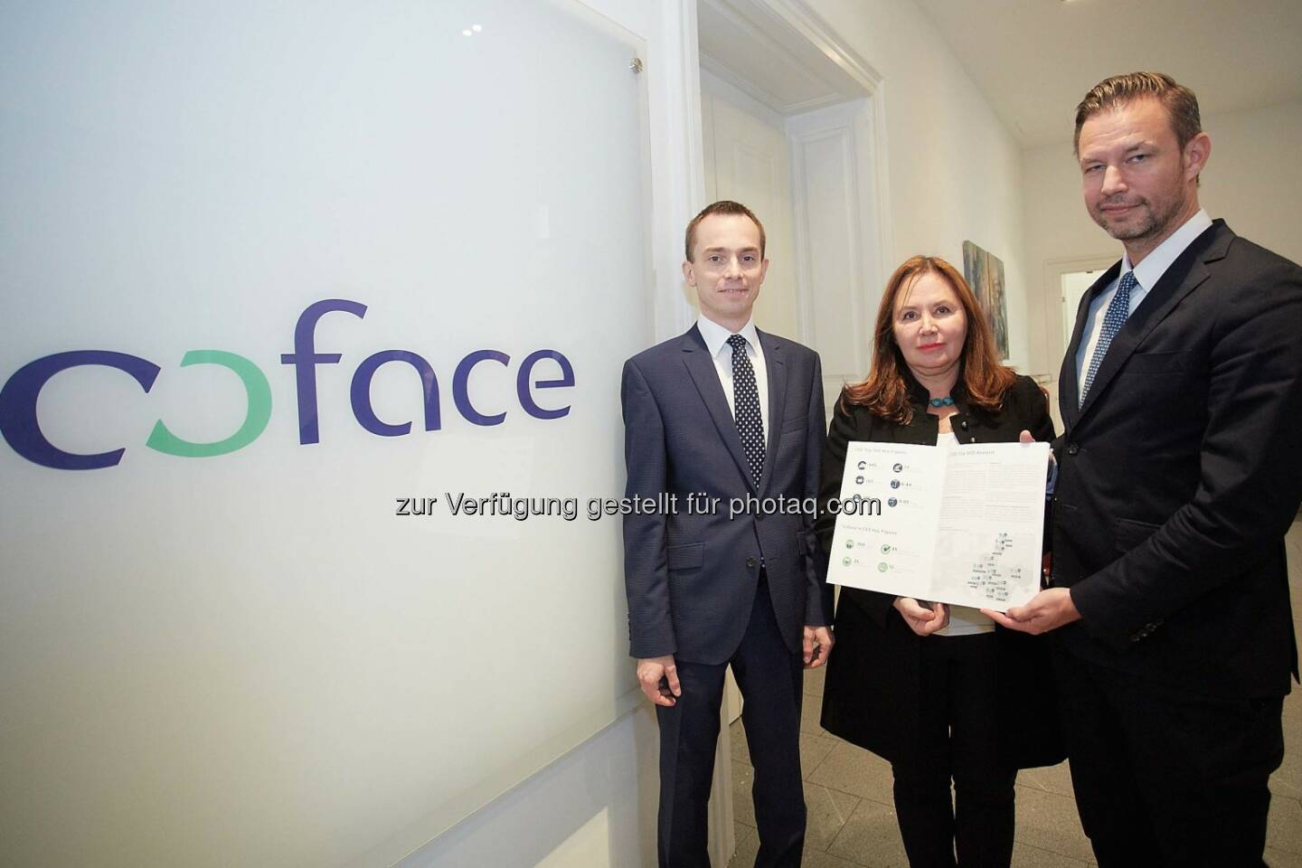 Grzegorz Sielewicz, Economist Coface Central Europe Region, Katarzyna Kompowska, Coface Executive Manager Central Europe und Christian Berger, Coface Country Manager Austria: Aktuelle Coface-Studie - CEE Top 500-Unternehmen