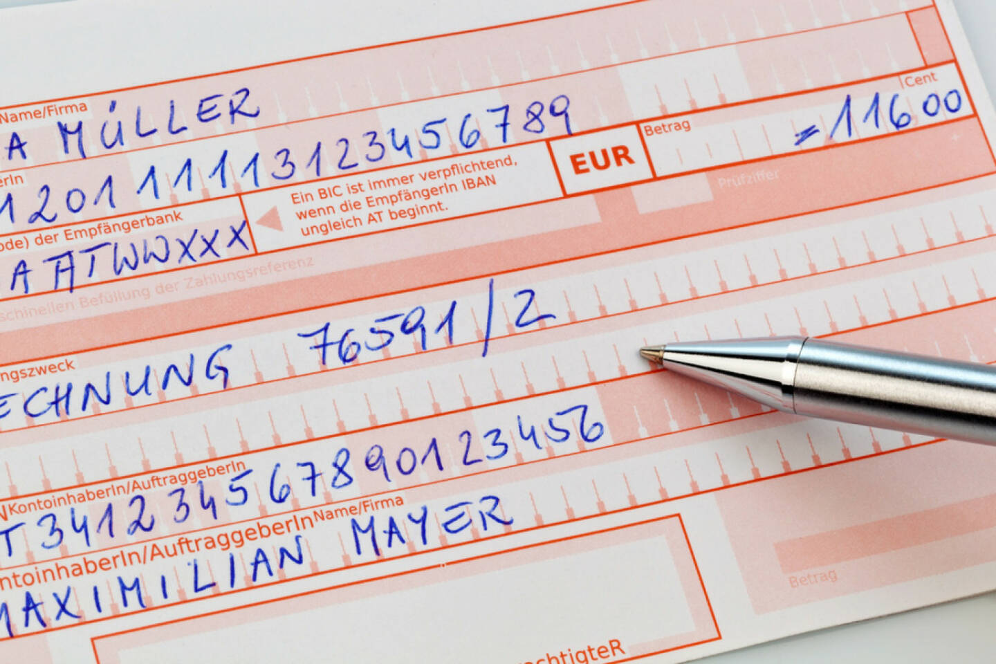 Bank, Überweisung, Zahlschein, zahlen, bezahlen, einzahlen, http://www.shutterstock.com/de/pic-202827043/stock-photo-a-number-schin-for-transfer-or-cash-payment-with-iban-and-bic-code-of-austria.html