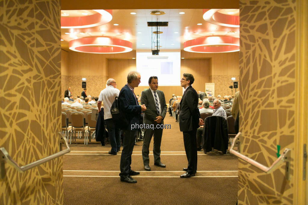 Christian Drastil, Jens Korte (Wirtschaftsjournalist), Heiko Geiger (Vontobel), © photaq/Martina Draper (09.10.2014) 