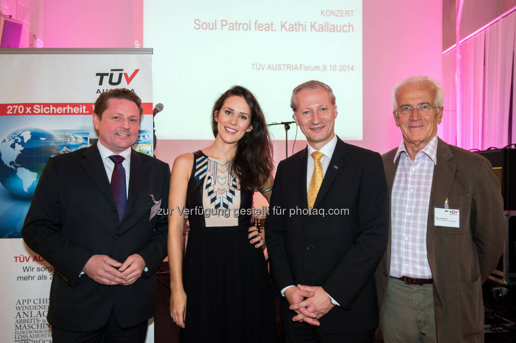 Claus Stadler (Geschäftsführer Strauss & Partner Development GmbH), Kathi Kallauch, Dr. Stefan Haas (CEO TÜV Austria) und Dr. Peter Peloschek (Prim. Landesklinikum Baden). TÜV Austria: Safety First! – So klingt TÜV Austria. Soul Patrol feat. Kathi Kallauch, © Aussender (11.10.2014) 