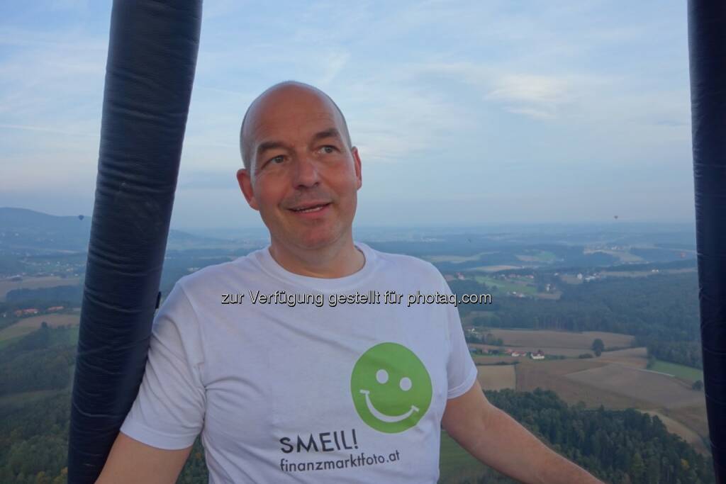 Dirk Hermann Smeil aus dem Ballon über der Steiermark. Mehr Smeil unter http://photaq.com/page/index/374    , © Dirk Herrmann (13.10.2014) 