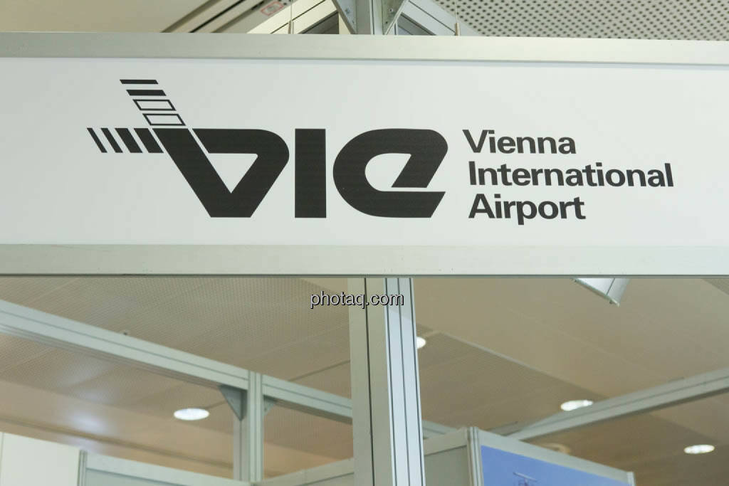 VIE, Flughafen Wien, © photaq/Martina Draper (16.10.2014) 