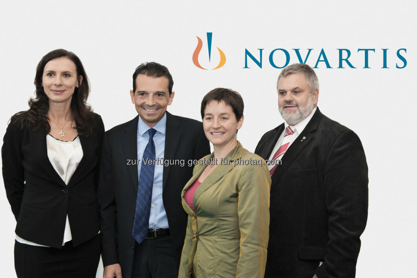 Sabine Moravi (General Manager Novartis Oncology), George Zarkalis (Geschäftsführer Novartis Pharma), Sonja Wehsely (Stadträtin für Gesundheit und Soziales), Karlheinz Hora (Bezirksvorsteher Wien Leopoldstadt): Novartis Austria GmbH: Stadträtin Wehsely bei Novartis Österreich: Headquarter seit fünf Jahren in der Leopoldstadt