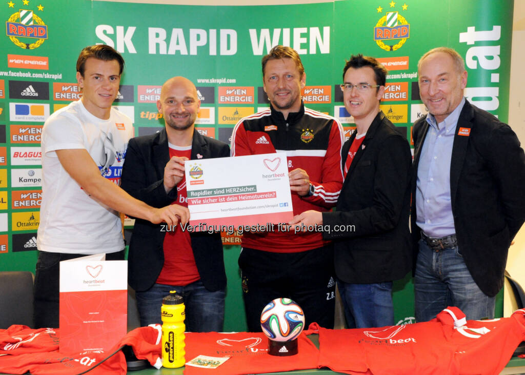 Stefan Schwab, Gregor Fink, Zoran Barisic, Michael Gradwohl, Andreas Müller - Heartbeat Foundation: Heartbeat Foundation macht den SK Rapid Wien zum ersten herzsicheren Fussball-Bundesligisten in Österreich -, © Aussendung (18.10.2014) 